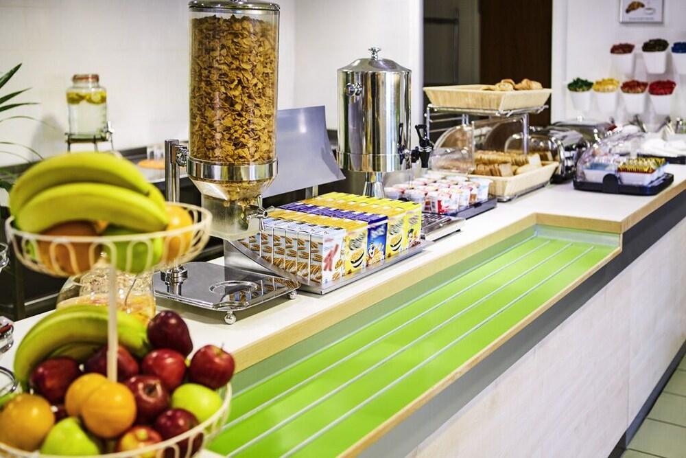 Hotel Ibis Budget Derby